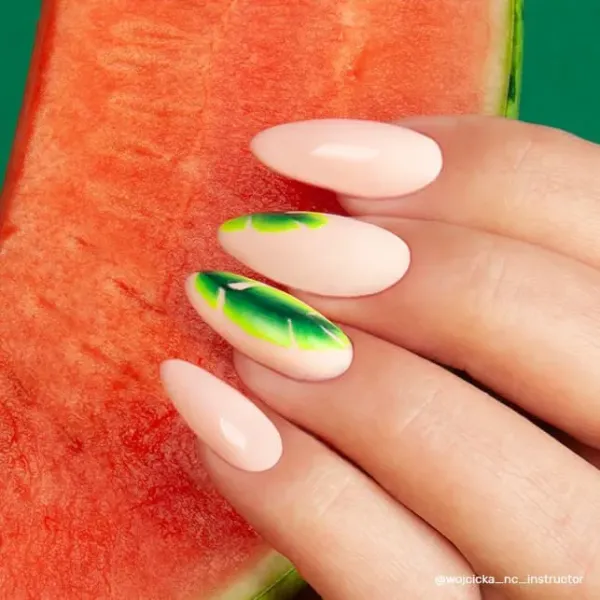 Vernis semi permanent beige orangé Ukulélé 🟠