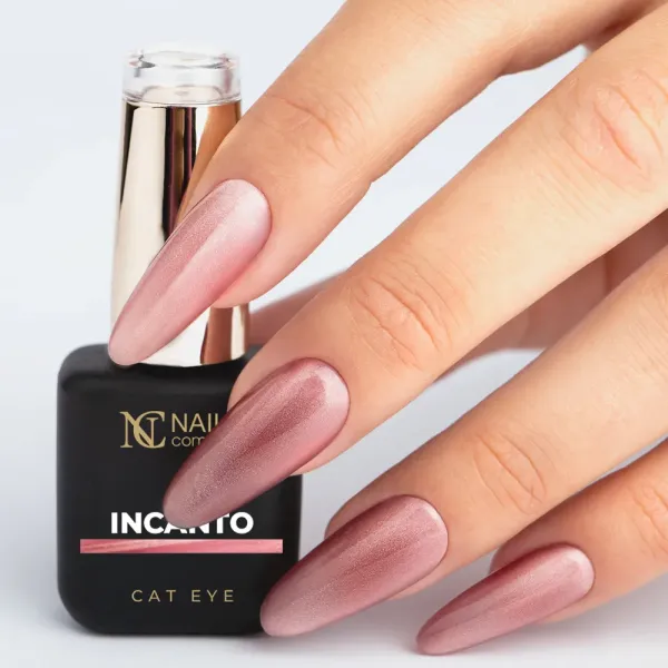 Vernis semi permanent effet cat eye rose poudré Incanto de la collection Pastella Mia.