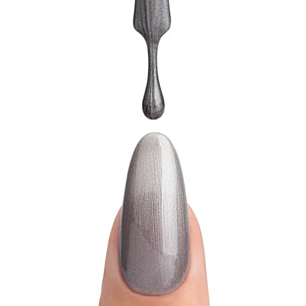 Vernis effet cat eye argenté Vento Calmo 😺