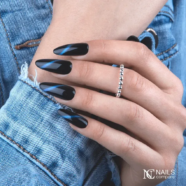 Vernis effet cat eye bleu Cosmo Chic 😺