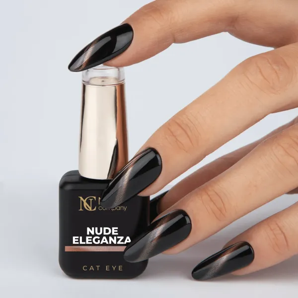 Vernis effet cat eye beige Nude Eleganza 😺