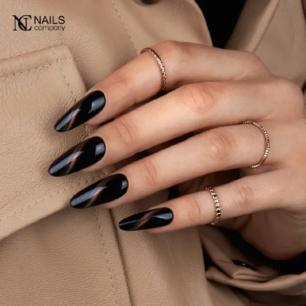 Vernis effet cat eye beige Nude Eleganza 😺