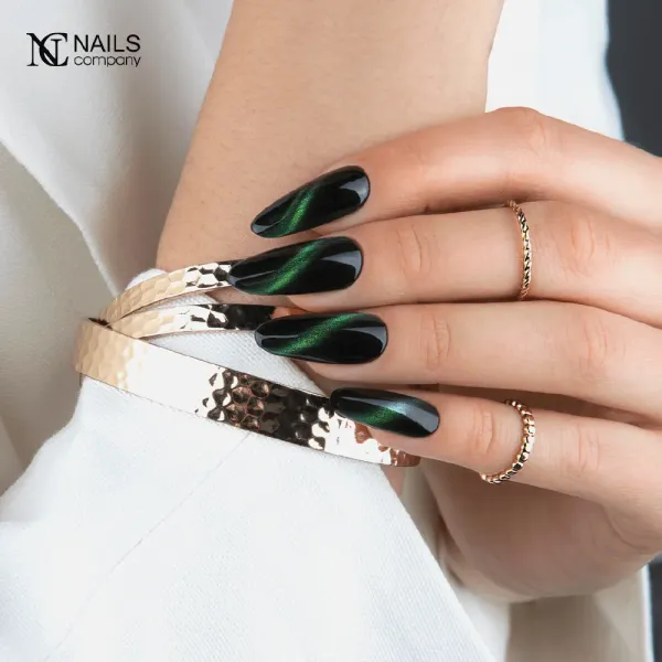 Vernis effet cat eye vert Aurora Mistica 😺