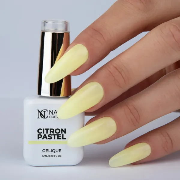 Vernis jaune Citron Pastel de la collection La Petite.