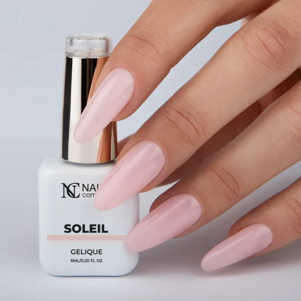 Vernis rose pastel Soleil de la collection La Petite.