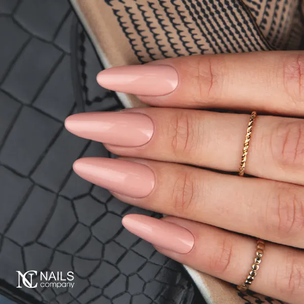 Inspiration ongle beige nude