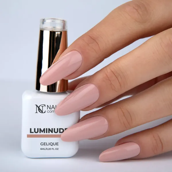 Vernis beige nude Luminude de la collection La Petite.