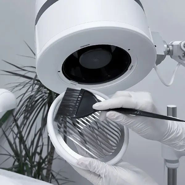 Comment nettoyer l'Aspirateur manucure lampe LED Duo Pro Shemax