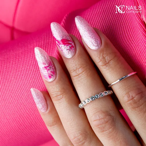 inspiration ongles rose effet sirène