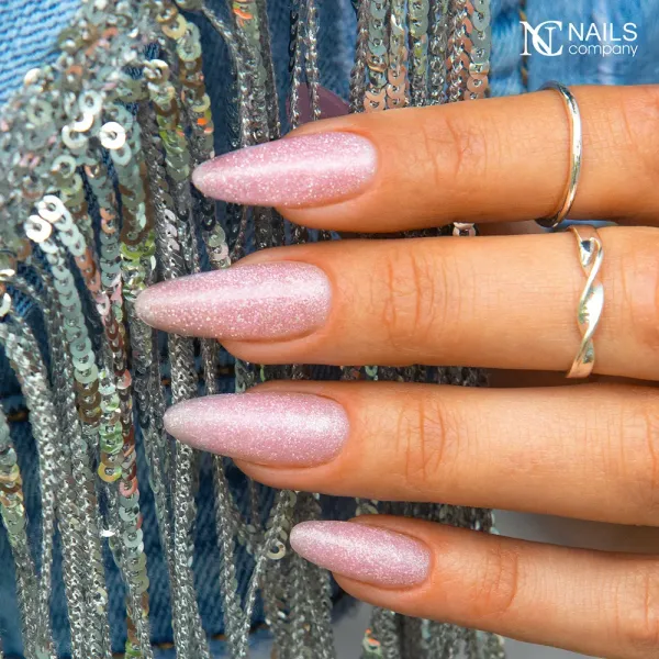 inspiration ongles rose mermaid effect