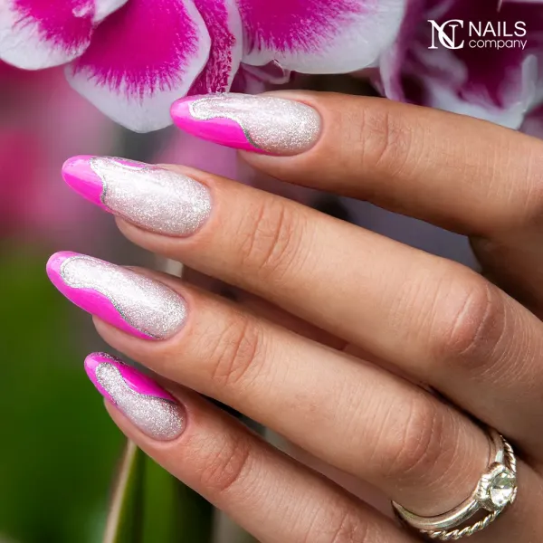 Inspiration ongles effet sirène rose