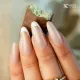 Inspiration ongles beige pailletée