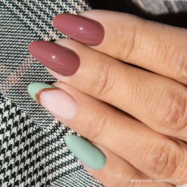 Inspiration ongle Brun Taupe