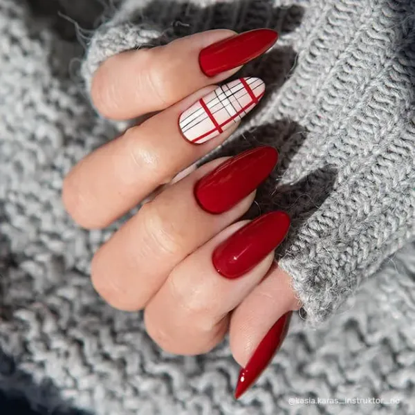Inspiration ongle Rouge Bordeaux