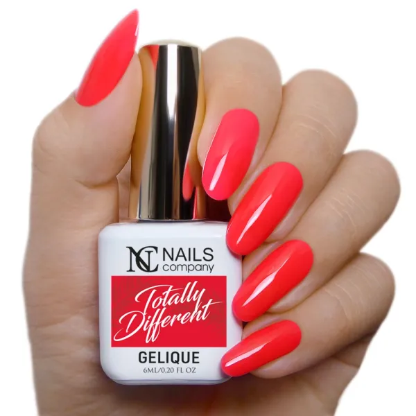 Vernis semi permanent rouge néon Totaly Different de la collection Nails Talk.